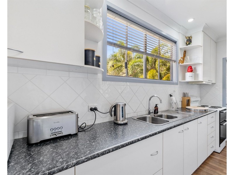 322 Grasstree Beach Road, Grasstree Beach QLD 4740