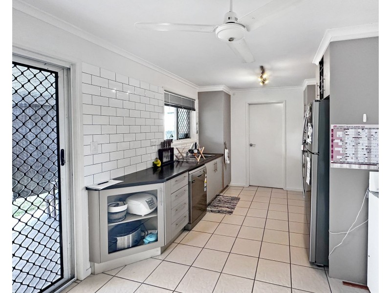 31 Mansfield Drive, Beaconsfield QLD 4740