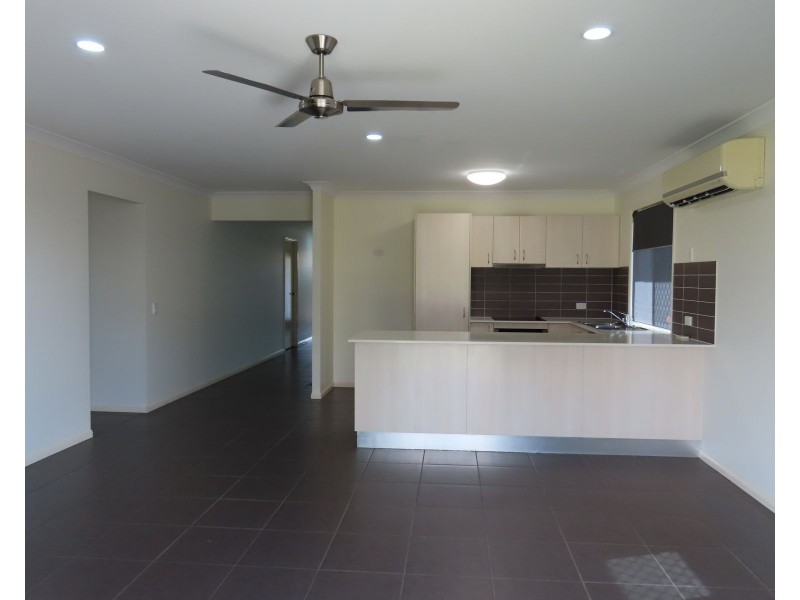 53 Schooner Avenue, Bucasia QLD 4750