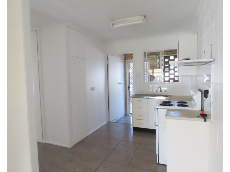 2/27 Downie Avenue, Bucasia QLD 4750