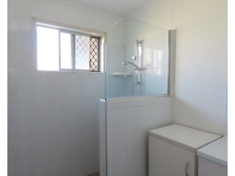 2/27 Downie Avenue, Bucasia QLD 4750