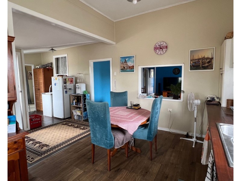 18 Railway Parade, St Lawrence QLD 4707