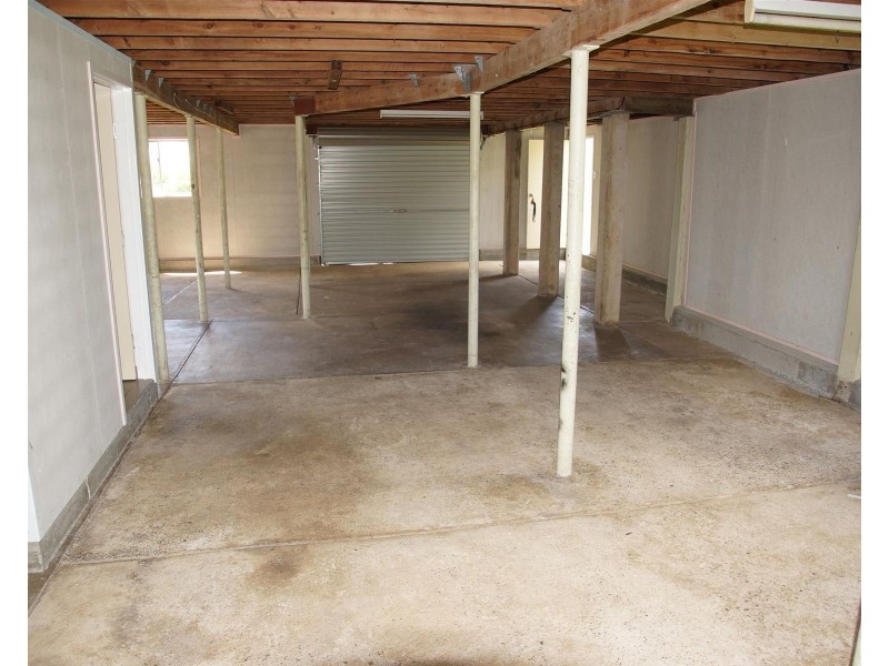 6 Kathleen Street, Sarina QLD 4737