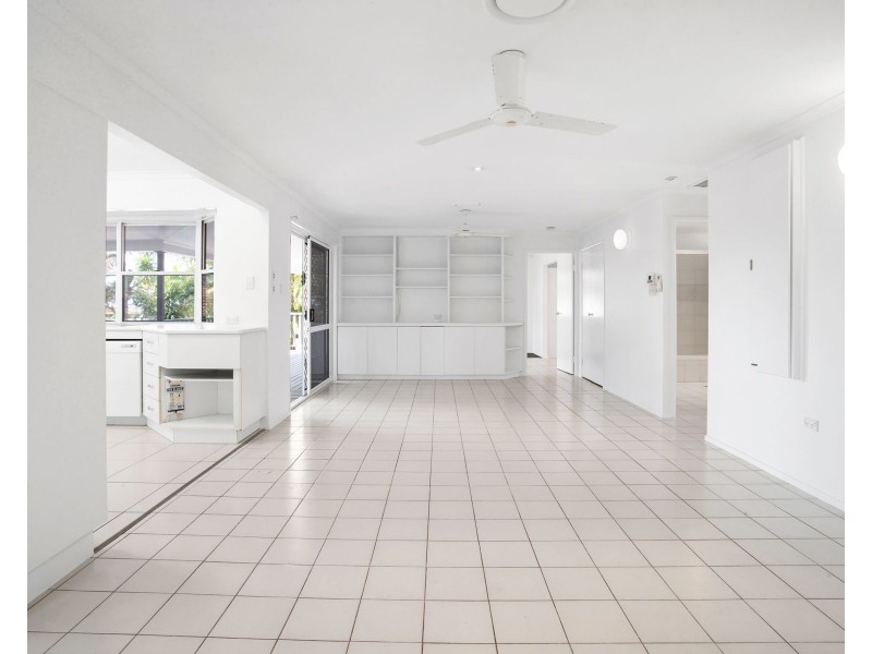 16 Pioneer Street, Mount Pleasant QLD 4740