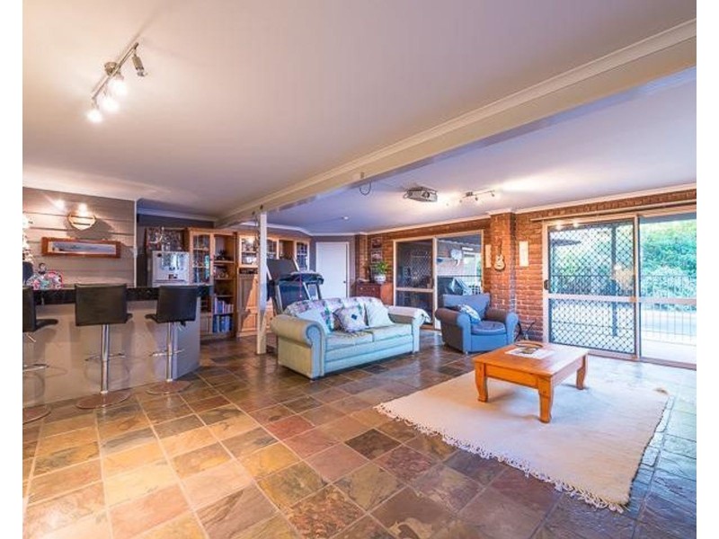 16 Pioneer Street, Mount Pleasant QLD 4740