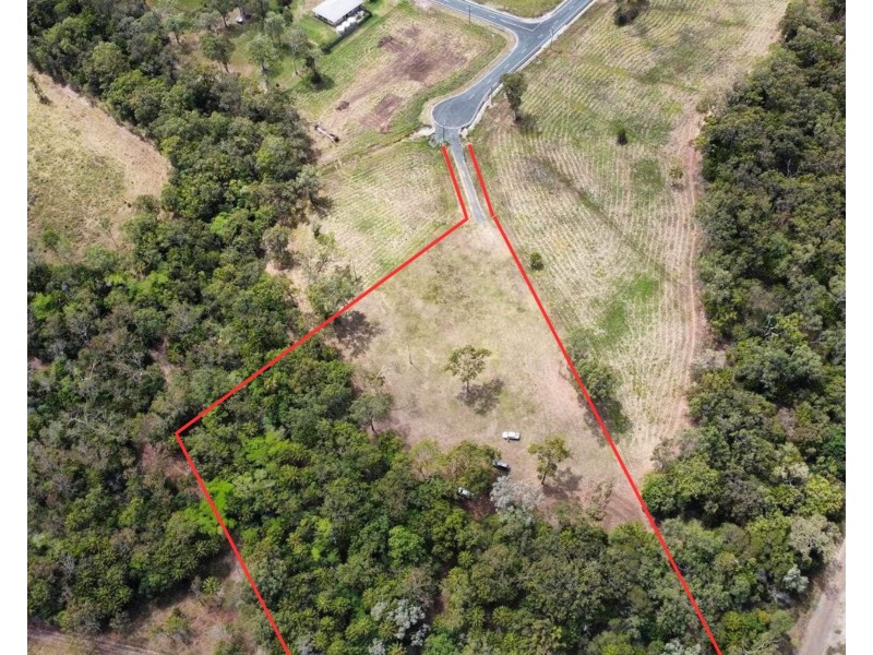 219 Moonlight Drive, Sarina QLD 4737