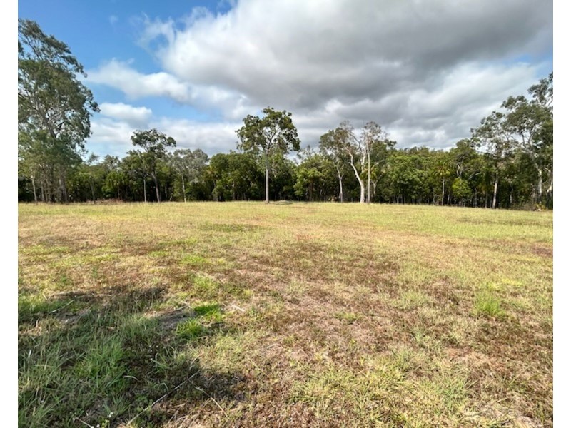 219 Moonlight Drive, Sarina QLD 4737