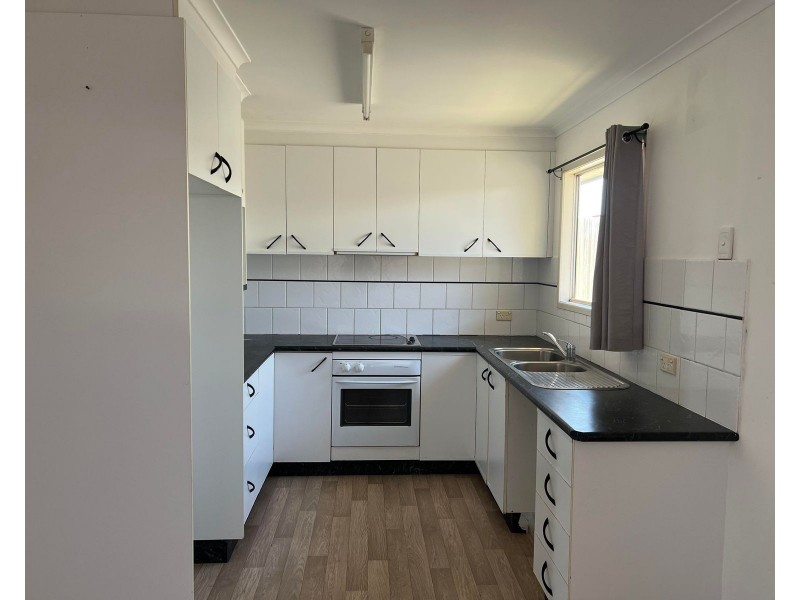 3 Lawrie Street, Sarina QLD 4737