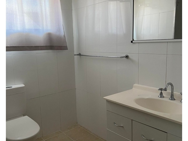 3 Lawrie Street, Sarina QLD 4737