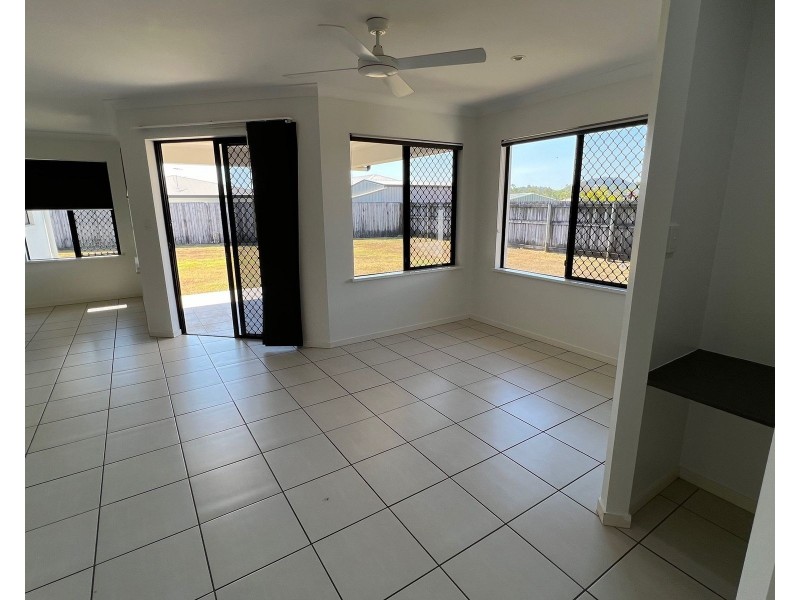 35 Pacific Avenue, Sarina QLD 4737