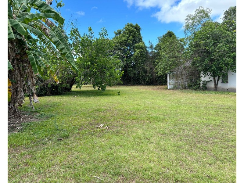 90597 Bruce Highway, Sarina QLD 4737