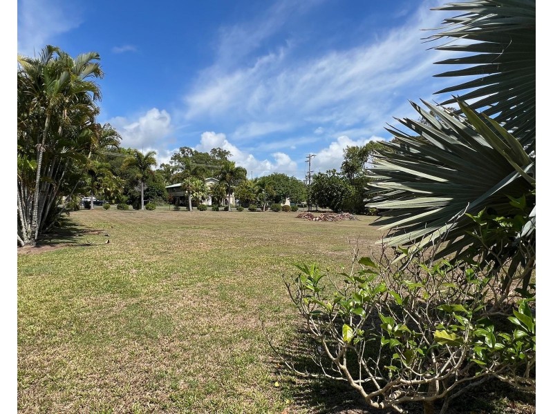 59 Rainbow Street, Armstrong Beach QLD 4737