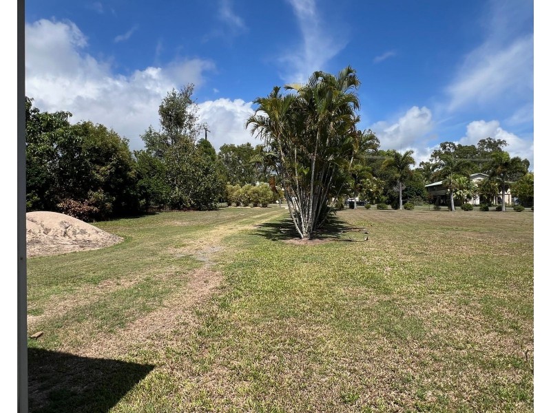 59 Rainbow Street, Armstrong Beach QLD 4737