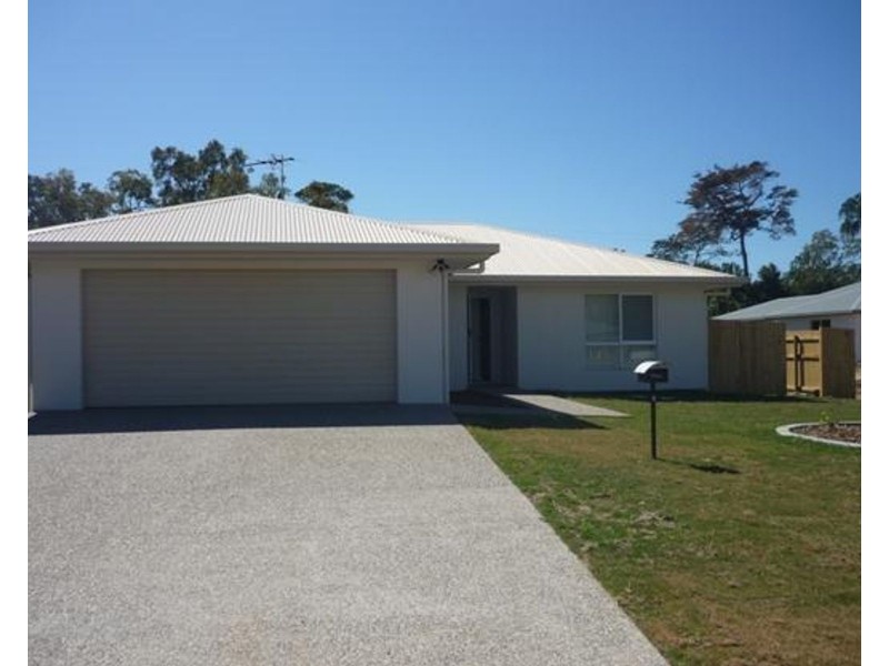 5 Leonie Court, Armstrong Beach QLD 4737