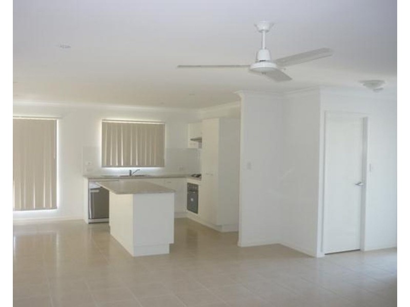 5 Leonie Court, Armstrong Beach QLD 4737
