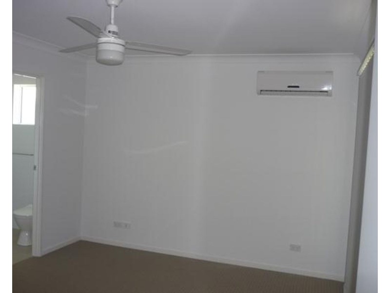 5 Leonie Court, Armstrong Beach QLD 4737