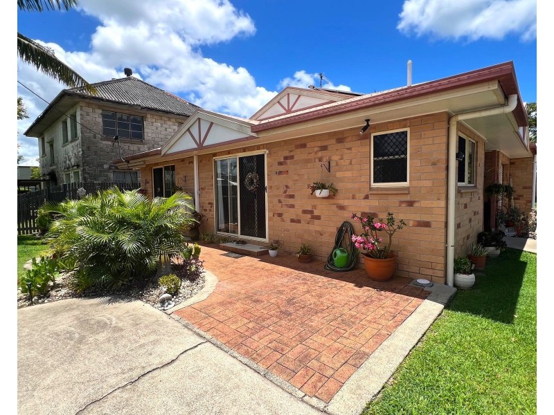 1/12 East Street, Sarina QLD 4737