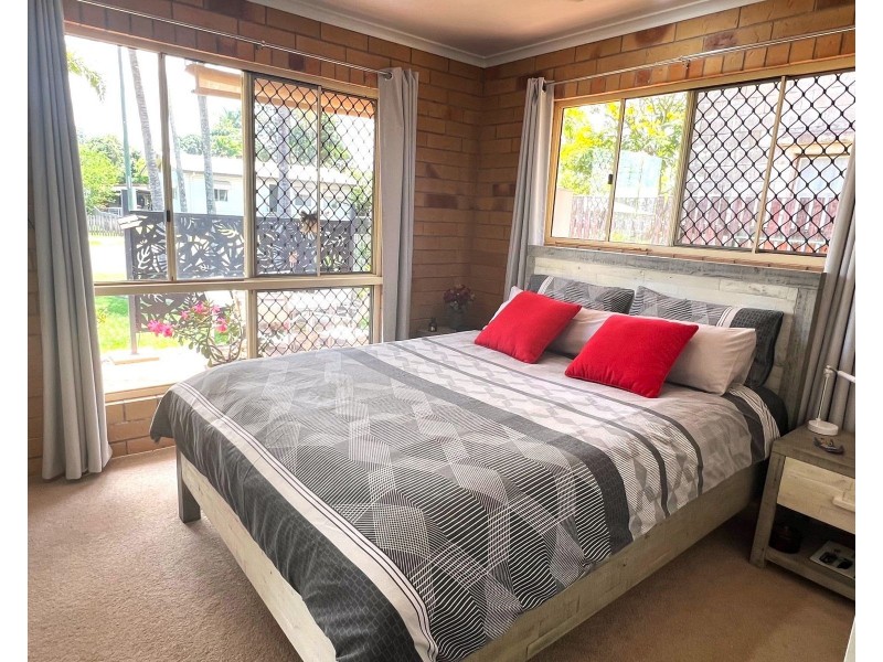 1/12 East Street, Sarina QLD 4737
