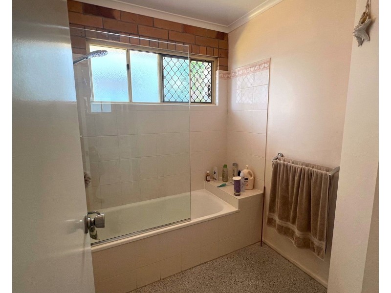 1/12 East Street, Sarina QLD 4737