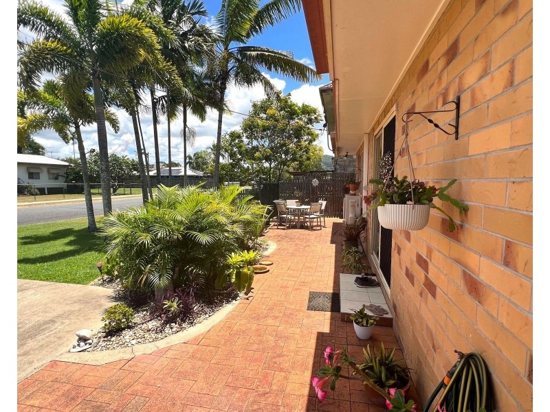 1/12 East Street, Sarina QLD 4737