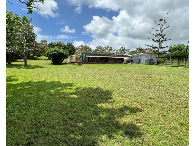 27 Flaggy Rock Road, Clairview QLD 4741