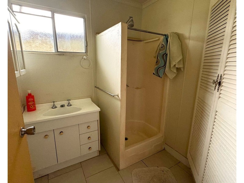 27 Flaggy Rock Road, Clairview QLD 4741