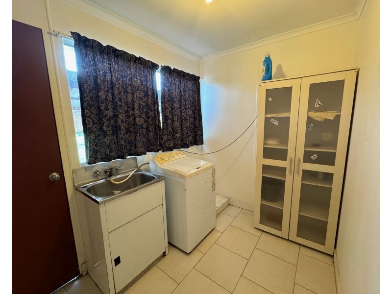 27 Flaggy Rock Road, Clairview QLD 4741