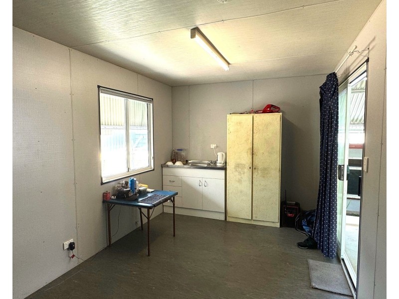 27 Flaggy Rock Road, Clairview QLD 4741