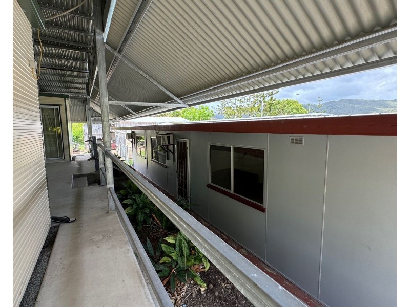 27 Flaggy Rock Road, Clairview QLD 4741