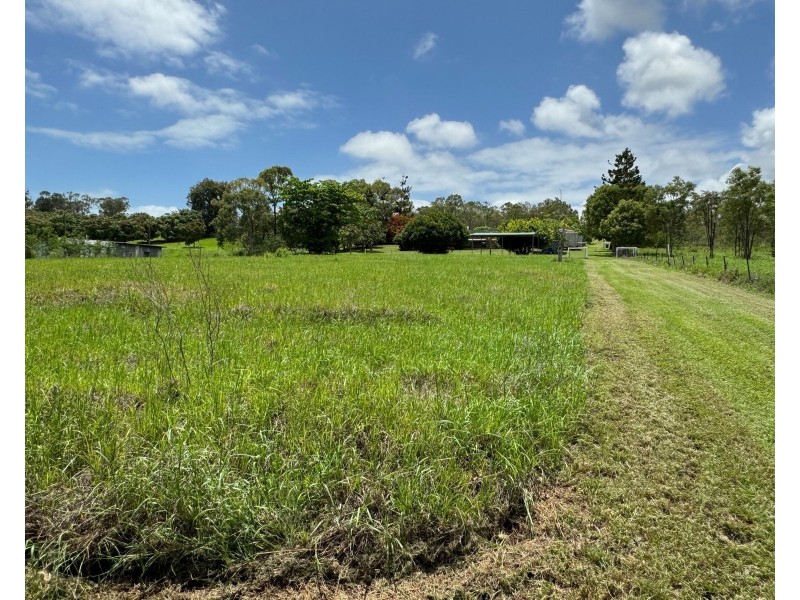 27 Flaggy Rock Road, Clairview QLD 4741