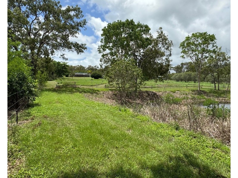 27 Flaggy Rock Road, Clairview QLD 4741