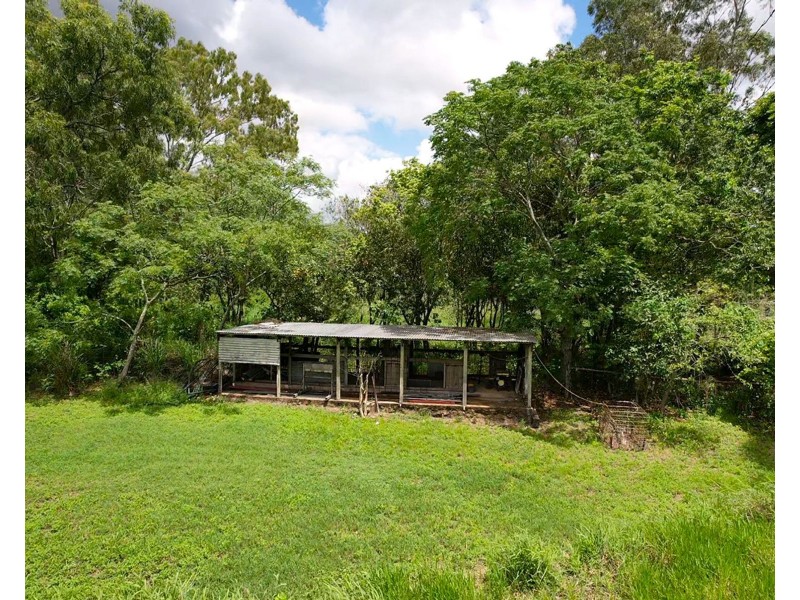 27 Flaggy Rock Road, Clairview QLD 4741