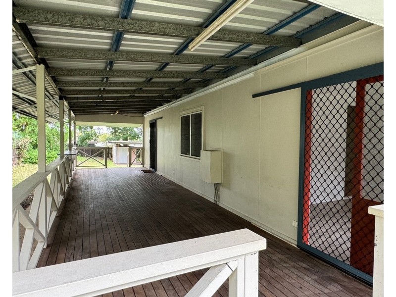 42 Anzac Street, Sarina QLD 4737