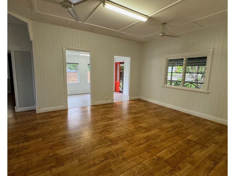 42 Anzac Street, Sarina QLD 4737
