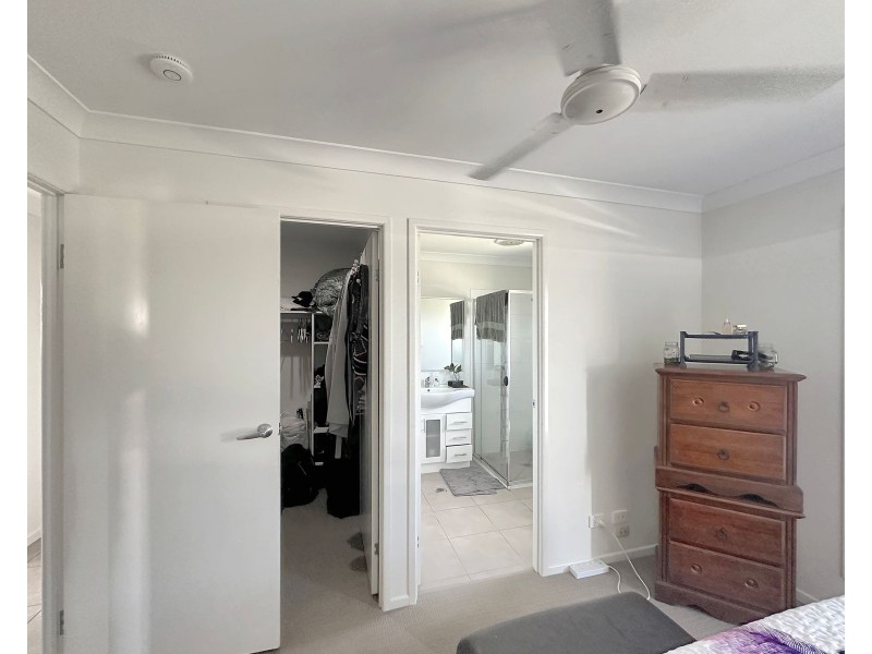 20 Moreton Drive, Rural View QLD 4740