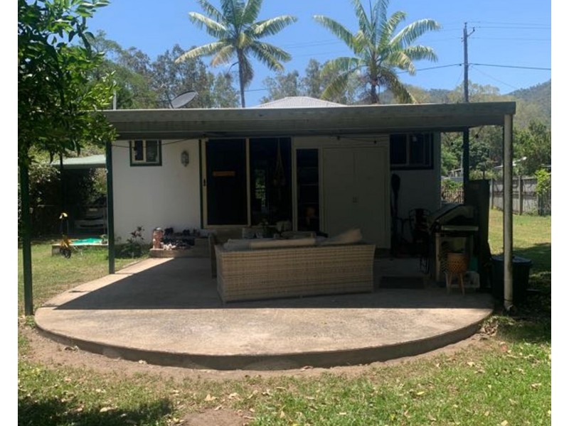 45 Anzac Parade, Finch Hatton QLD 4756