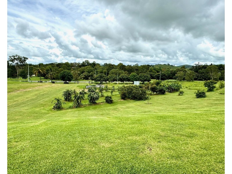 69 Grasstree Beach Road, Grasstree Beach QLD 4740