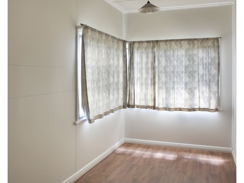 17 East Street, Sarina QLD 4737