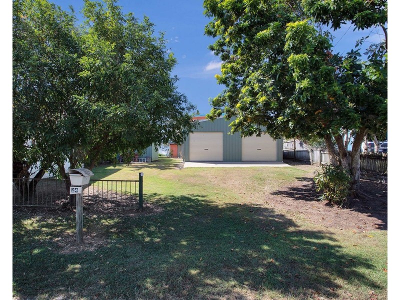 24 The Esplanade, Grasstree Beach QLD 4740