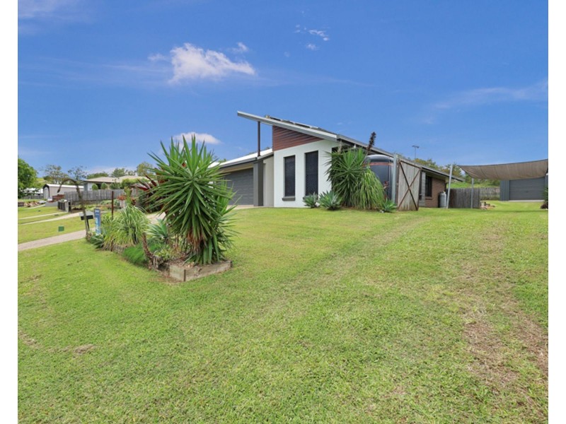 12 Aviland Drive, Seaforth QLD 4741