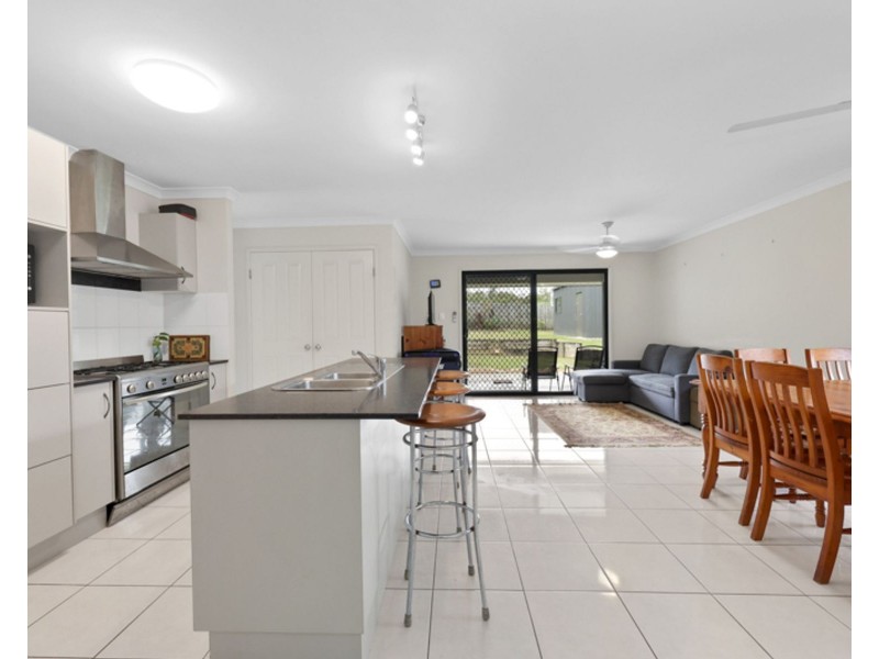 12 Aviland Drive, Seaforth QLD 4741