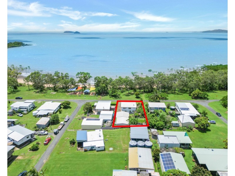 13 Repulse Esplanade, St Helens Beach QLD 4798