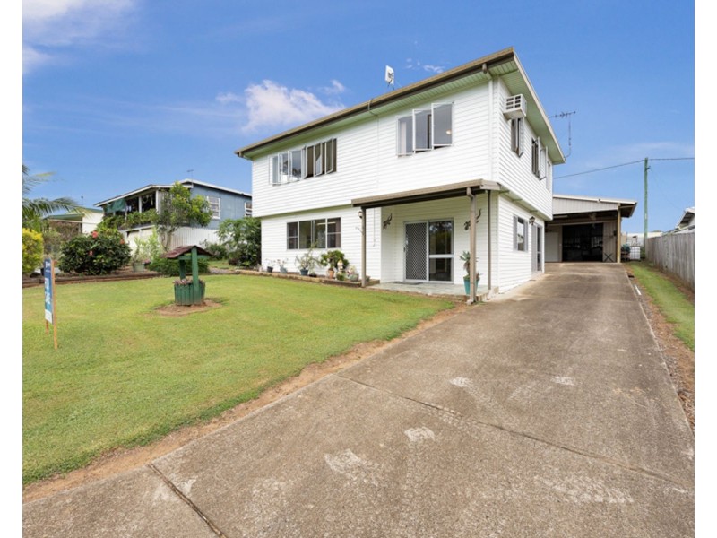 13 Repulse Esplanade, St Helens Beach QLD 4798