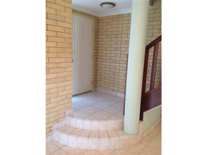 4/43 Owen Jenkins Drive, Sarina Beach QLD 4737