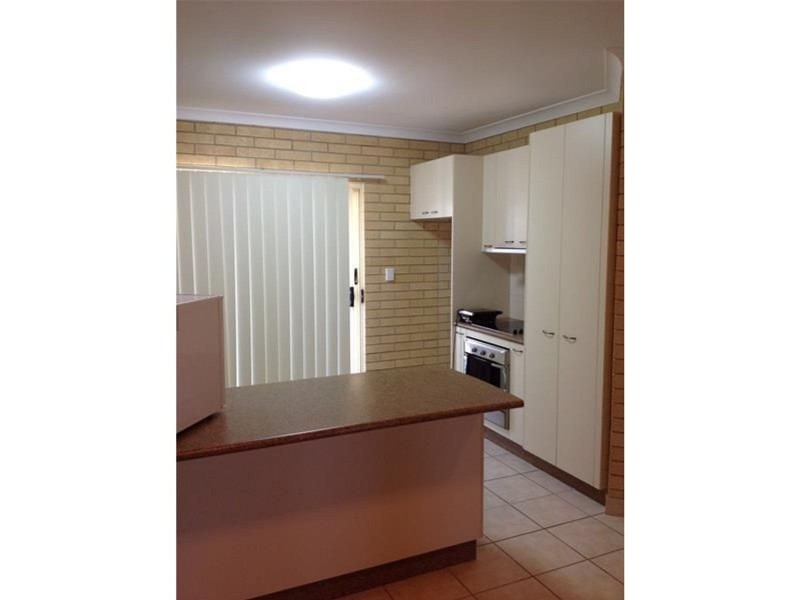 4/43 Owen Jenkins Drive, Sarina Beach QLD 4737
