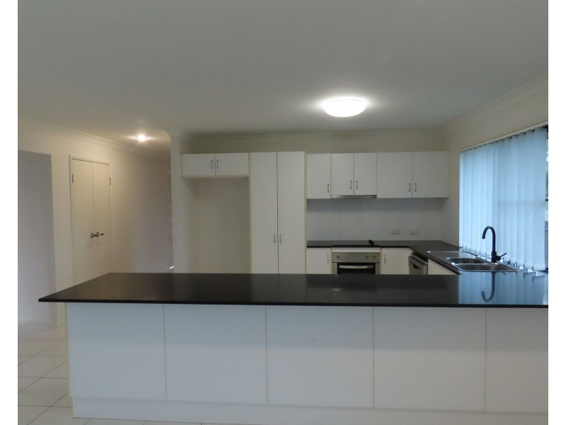 1 Crestview Crescent, Bucasia QLD 4750