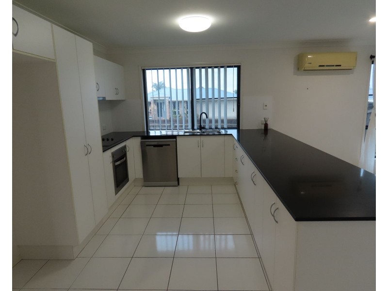 1 Crestview Crescent, Bucasia QLD 4750