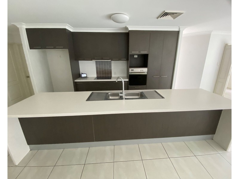 16 Woden Crescent, Ooralea QLD 4740