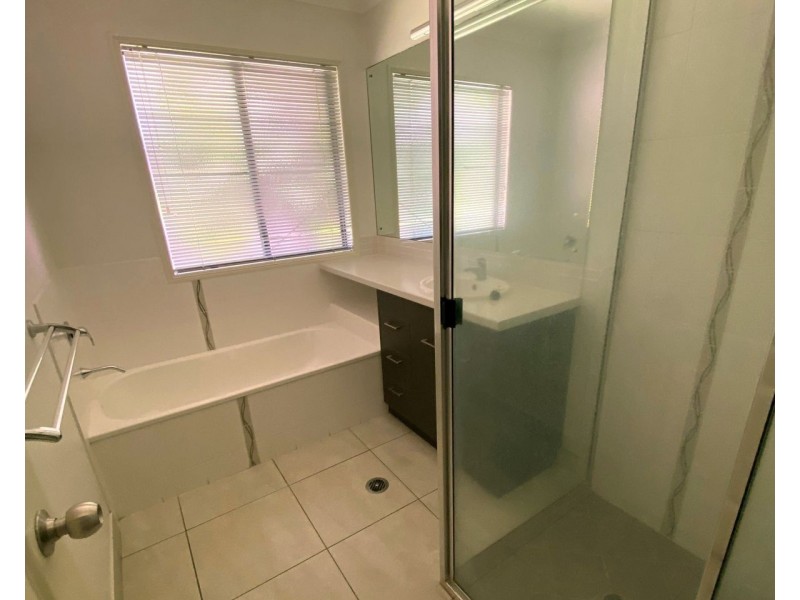 16 Woden Crescent, Ooralea QLD 4740