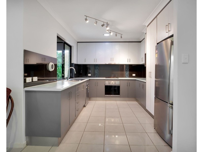 95 West Street, Sarina QLD 4737